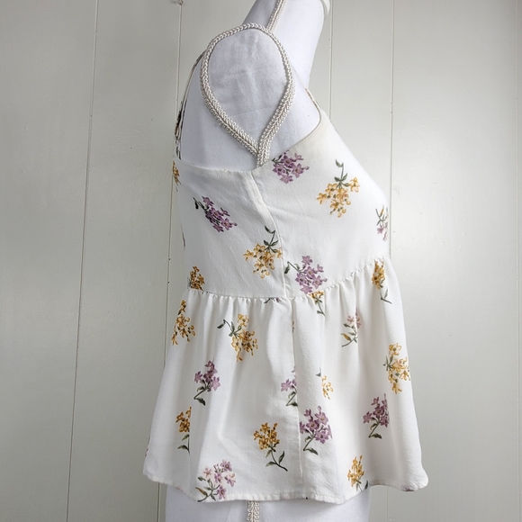 Hollister White Floral Tank Top - Picture 7 of 8